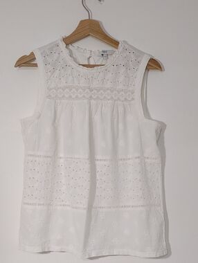 next White Eyelet Lace-Trim Sleeveless Tank